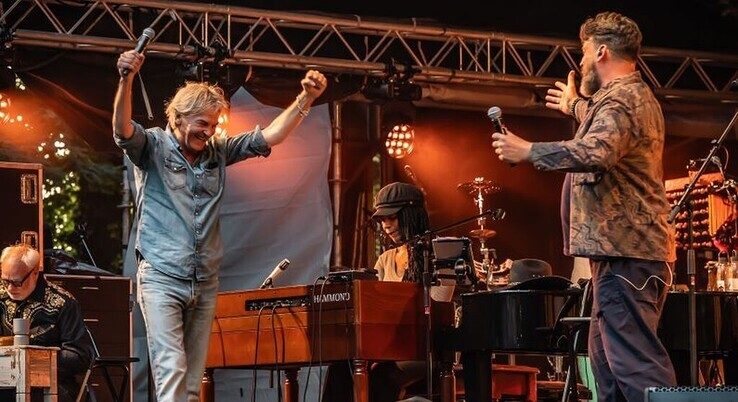 Matthijs van Nieuwkerk en Sven Hammond Band in Bostheater Ommen